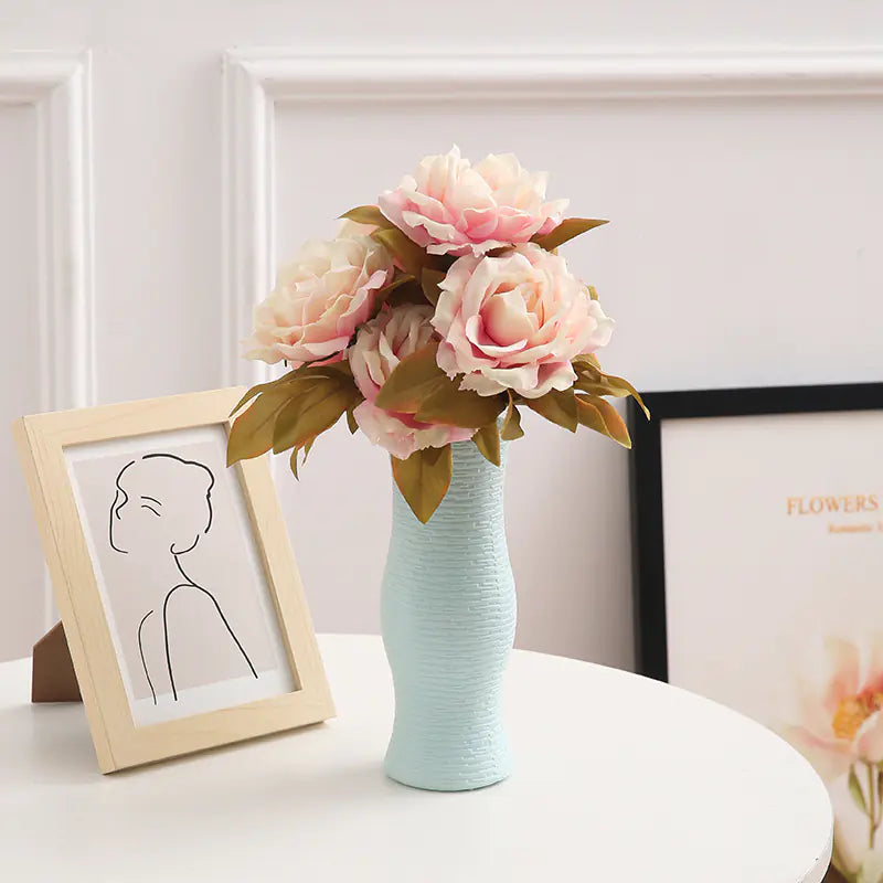 Shatterproof vase- modern design