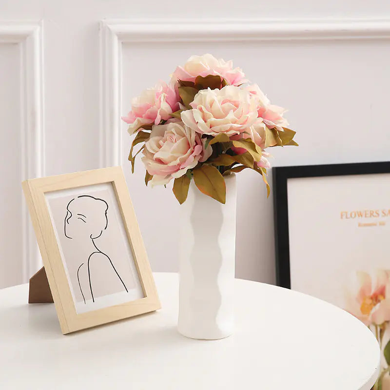 Shatterproof vase- modern design