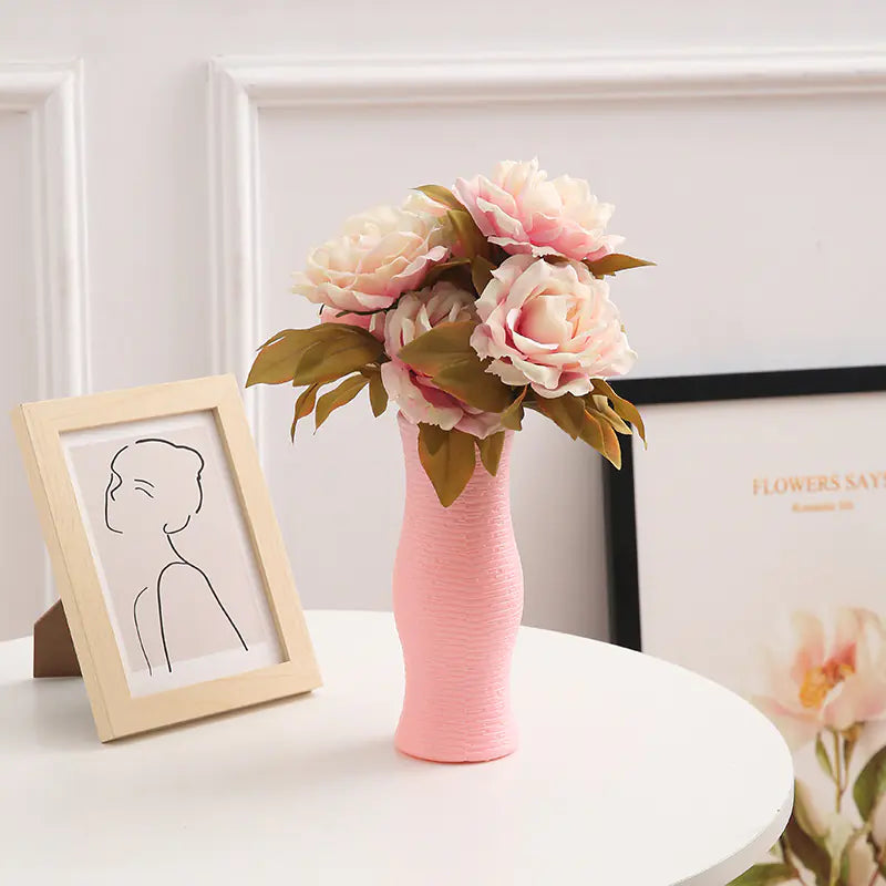 Shatterproof vase- modern design