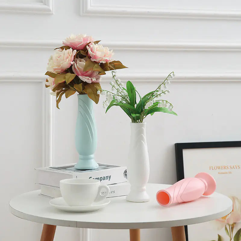 Shatterproof vase- modern design