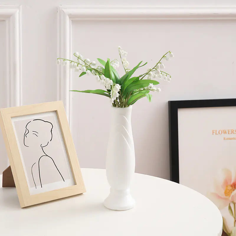 Shatterproof vase- modern design